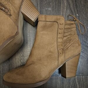 Shoe Dazzle Brown Ankle Booties